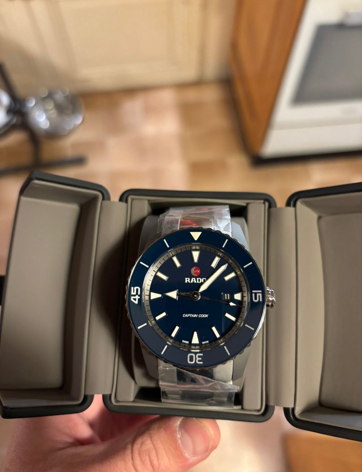 Rado Captain Cook